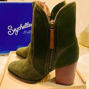 Seychelles Around the World Boots